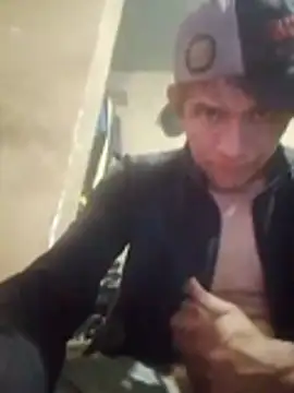 Snapshot of MarsWood chatting on 12.05.25 MarsWood online show from 12.05.25