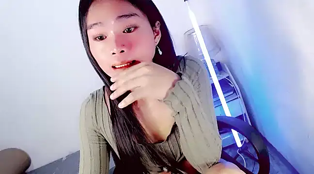 Snapshot of amomentoflust69 chatting on 12.03.24 amomentoflust69 online show from 12.03.24