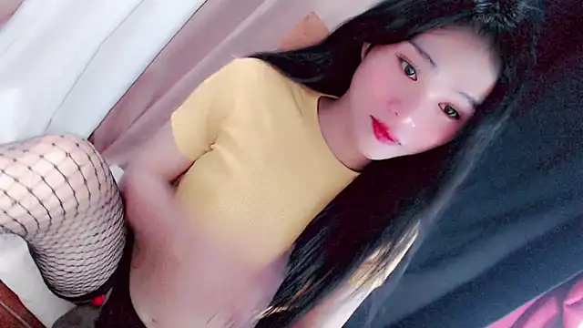 amomentoflust69 online show from 02.23.26