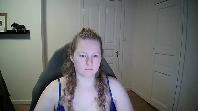 Snapshot of Girlnina-1995 chatting on 01.06.25 Girlnina-1995 online show from 01.06.25