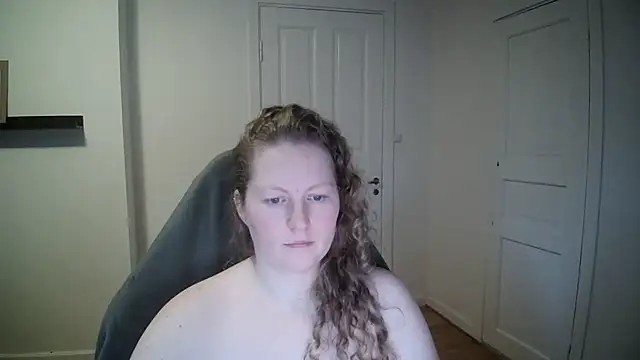 Snapshot of Girlnina-1995 chatting on 01.19.25 Girlnina-1995 online show from 01.19.25