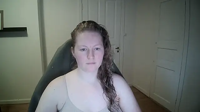 Snapshot of Girlnina-1995 chatting on 01.20.25 Girlnina-1995 online show from 01.20.25