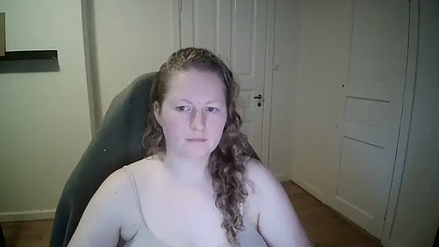 Snapshot of Girlnina-1995 chatting on 01.20.25 Girlnina-1995 online show from 01.20.25