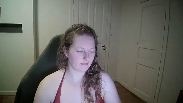 Snapshot of Girlnina-1995 chatting on 01.29.25 Girlnina-1995 online show from 01.29.25