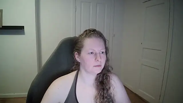 Snapshot of Girlnina-1995 chatting on 03.17.25 Girlnina-1995 online show from 03.17.25