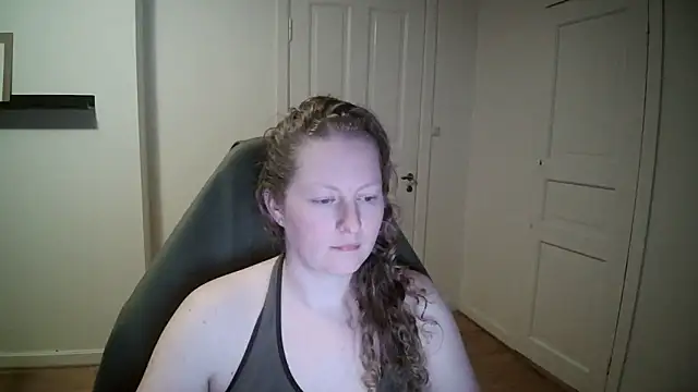 Snapshot of Girlnina-1995 chatting on 03.17.25 Girlnina-1995 online show from 03.17.25