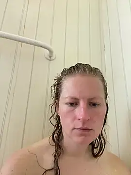 Snapshot of Girlnina-1995 chatting on 09.26.25 Girlnina-1995 online show from 09.26.25