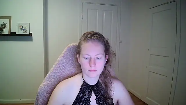 Snapshot of Girlnina-1995 chatting on 10.09.25 Girlnina-1995 online show from 10.09.25