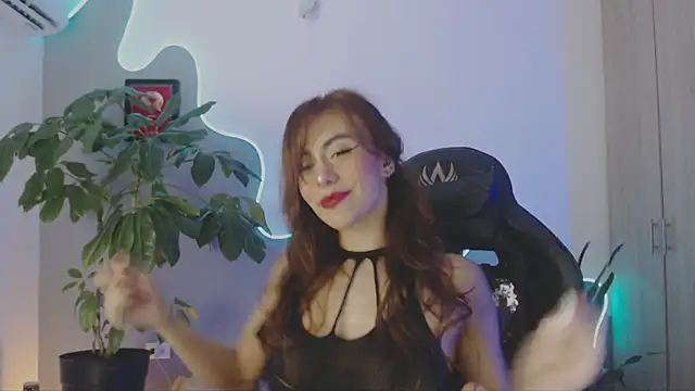 Snapshot of LauPolett chatting on 03.05.26 LauPolett online show from 03.05.26