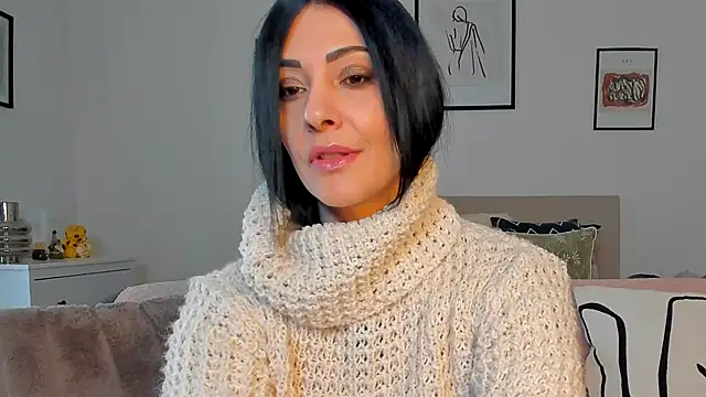 Snapshot of AryaSummersReal chatting on 03.10.25 AryaSummersReal online show from 03.10.25