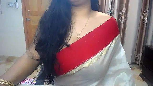 Snapshot of lady_maeda_ chatting on 01.17.25 lady maeda online show from 01.17.25