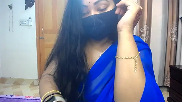 Snapshot of lady_maeda_ chatting on 02.01.25 lady maeda online show from 02.01.25