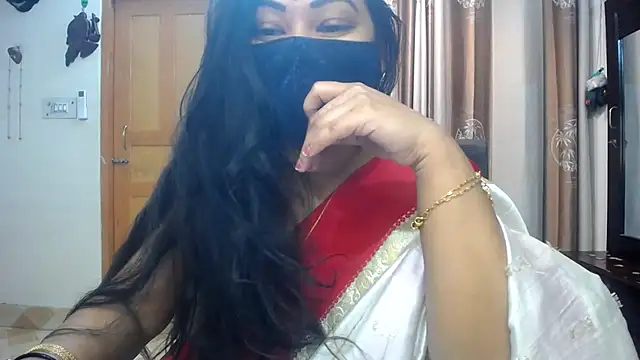 Snapshot of lady_maeda_ chatting on 02.04.25 lady maeda online show from 02.04.25