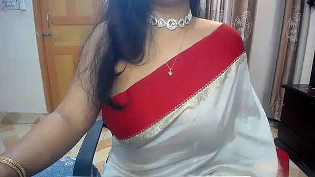 Snapshot of lady_maeda_ chatting on 02.07.25 lady maeda online show from 02.07.25