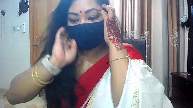 Snapshot of lady_maeda_ chatting on 02.21.25 lady maeda online show from 02.21.25