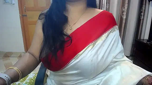 Snapshot of lady_maeda_ chatting on 02.22.25 lady maeda online show from 02.22.25