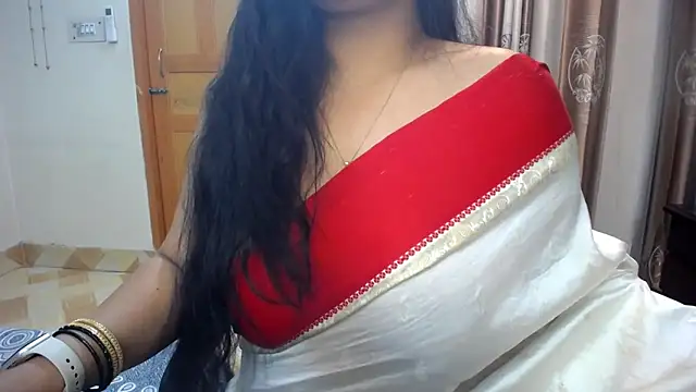 Snapshot of lady_maeda_ chatting on 03.08.25 lady maeda online show from 03.08.25