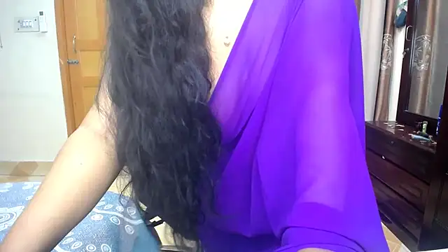 Snapshot of lady_maeda_ chatting on 09.12.25 lady maeda online show from 09.12.25