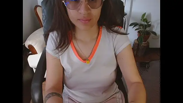 Snapshot of dominica-3 chatting on 03.28.26 dominica-3 online show from 03.28.26