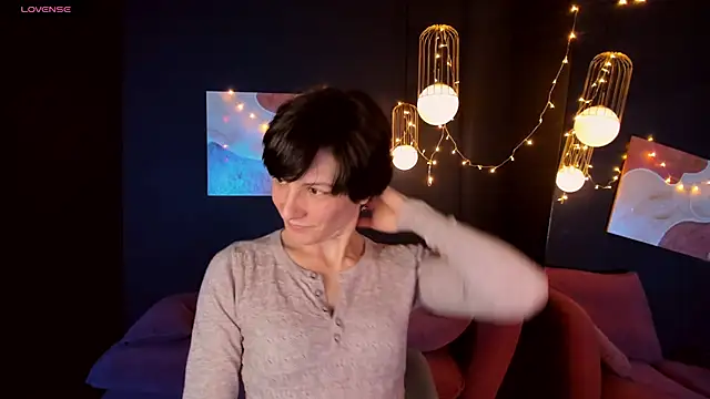 Snapshot of LorenDaze chatting on 01.15.25 LorenDaze online show from 01.15.25