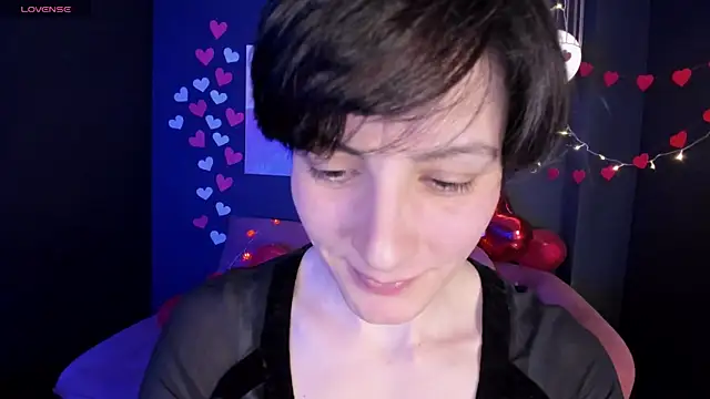 Snapshot of LorenDaze chatting on 02.14.25 LorenDaze online show from 02.14.25