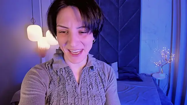 Snapshot of LorenDaze chatting on 03.12.25 LorenDaze online show from 03.12.25