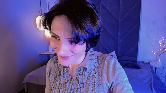 Snapshot of LorenDaze chatting on 03.12.25 LorenDaze online show from 03.12.25