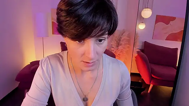 Snapshot of LorenDaze chatting on 10.11.25 LorenDaze online show from 10.11.25