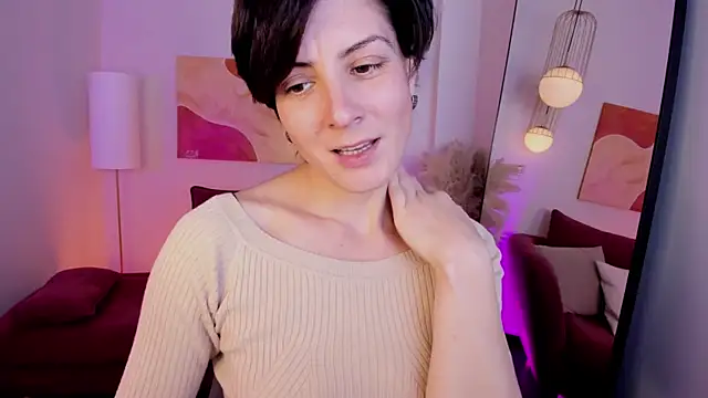 Snapshot of LorenDaze chatting on 11.14.25 LorenDaze online show from 11.14.25