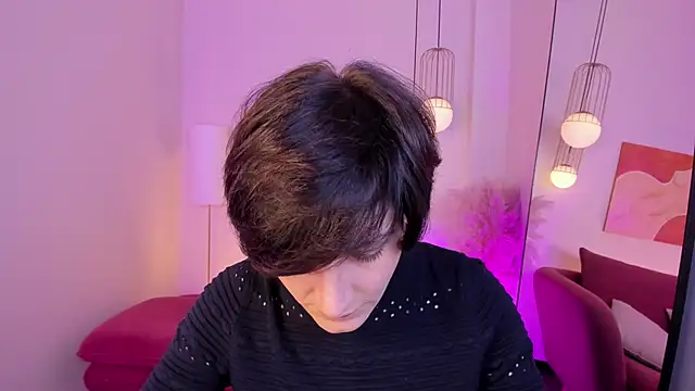 Snapshot of LorenDaze chatting on 11.28.25 LorenDaze online show from 11.28.25