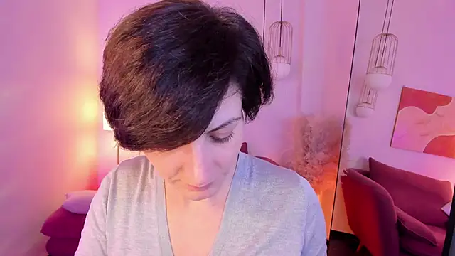 Snapshot of LorenDaze chatting on 12.16.25 LorenDaze online show from 12.16.25