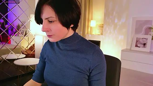 LorenDaze online show from 02.14.26