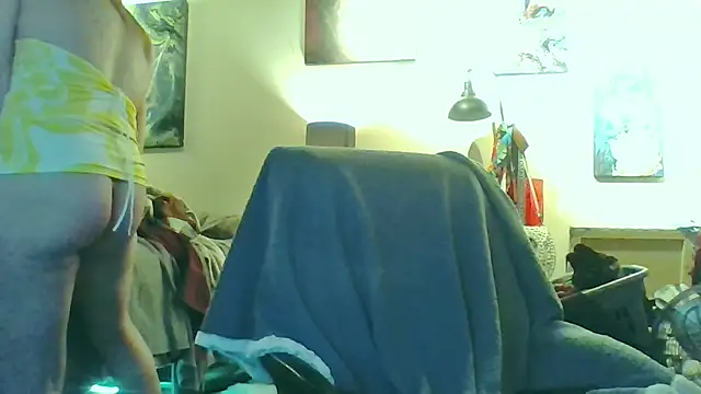 Snapshot of eatmeplease44 chatting on 11.05.25 eatmeplease44 online show from 11.05.25