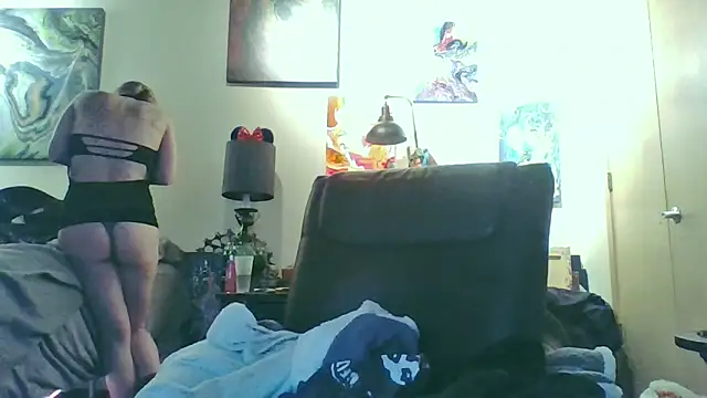 Snapshot of eatmeplease44 chatting on 11.08.25 eatmeplease44 online show from 11.08.25