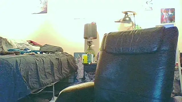 Snapshot of eatmeplease44 chatting on 11.30.25 eatmeplease44 online show from 11.30.25