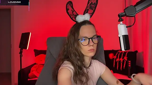 DivineBite online show from 10.10.25