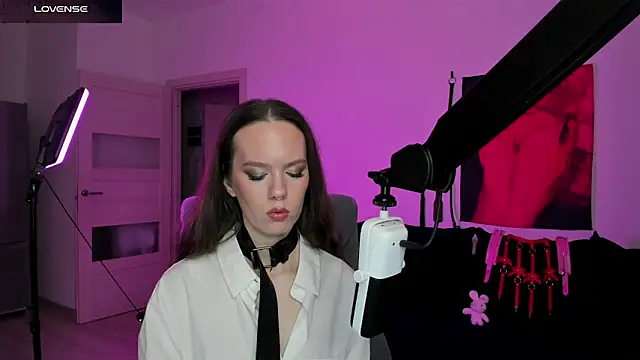 DivineBite online show from 03.11.26