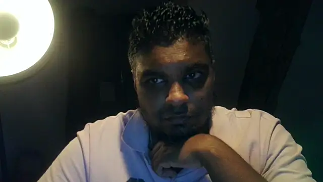 Snapshot of Bandusrilankasexymen chatting on 12.16.24 Bandusrilankasexymen online show from 12.16.24