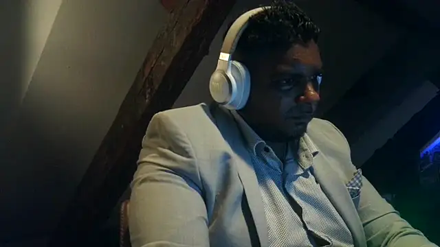 Snapshot of Bandusrilankasexymen chatting on 02.26.25 Bandusrilankasexymen online show from 02.26.25