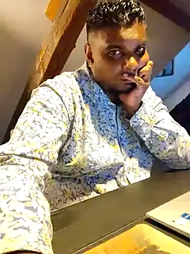 Snapshot of Bandusrilankasexymen chatting on 03.20.25 Bandusrilankasexymen online show from 03.20.25