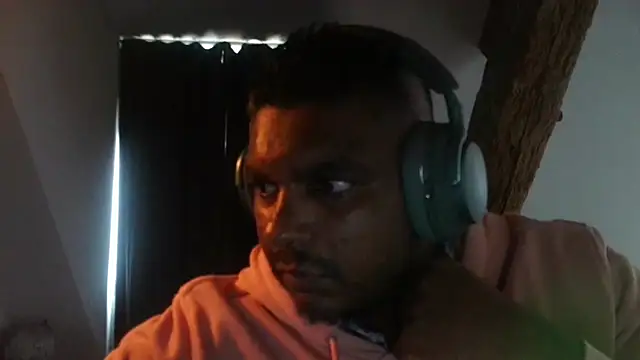 Snapshot of Bandusrilankasexymen chatting on 10.19.25 Bandusrilankasexymen online show from 10.19.25