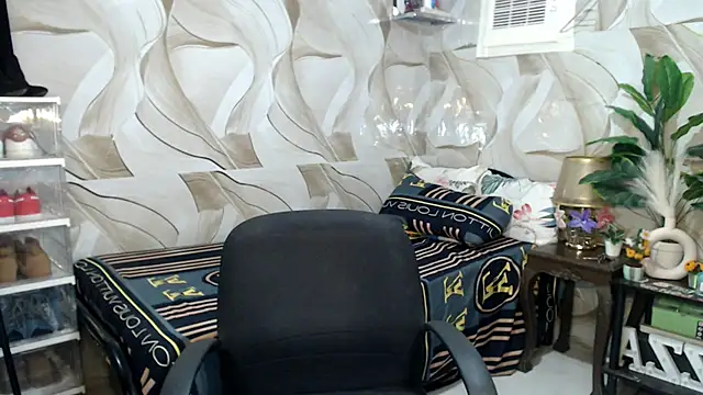 Snapshot of MagnificatMistress chatting on 07.19.26 MagnificatMistress online show from 07.19.26