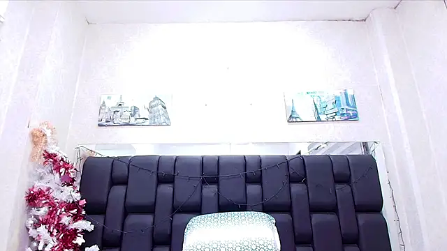  carolina fox online show from 01.21.25