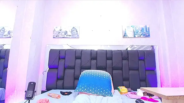  carolina fox online show from 02.11.25