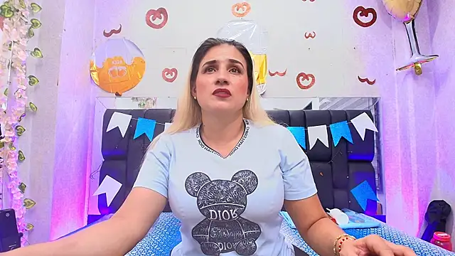  carolina fox online show from 09.23.25