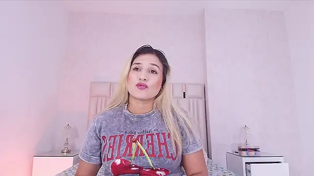  carolina fox online show from 06.18.26