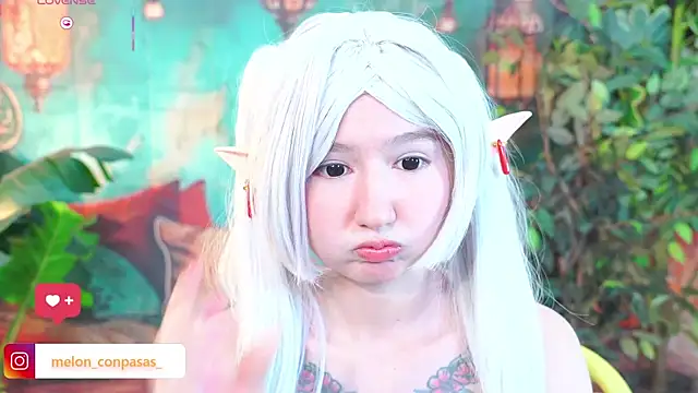 Snapshot of Pinkie_Princes chatting on 10.29.25 Pinkie Princes online show from 10.29.25