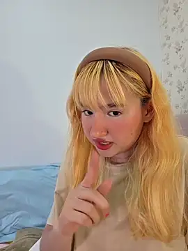 Snapshot of Pinkie_Princes chatting on 12.20.25 Pinkie Princes online show from 12.20.25