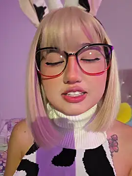 Snapshot of Pinkie_Princes chatting on 02.21.26 Pinkie Princes online show from 02.21.26