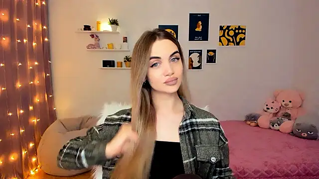 Snapshot of aPieceOfJoy chatting on 12.09.24 aPieceOfJoy online show from 12.09.24